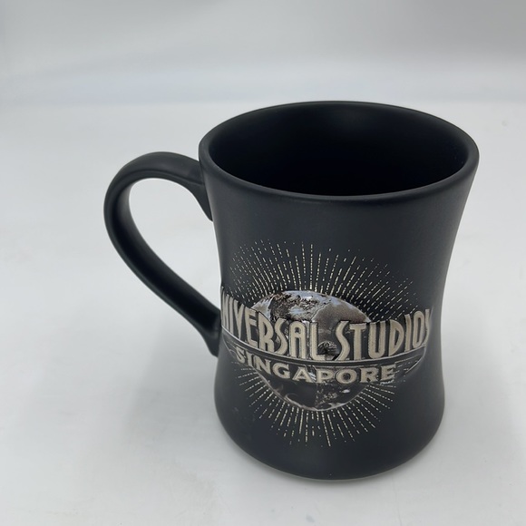 Universal  Studios Singapore Mug - Picture 4 of 5